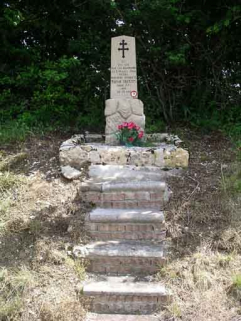 monument à la mémoire de Marcel Franzini, FFI, tué par les Allemands le 3 juillet 1944. © Région Bourgogne-Franche-Comté, Inventaire du patrimoine