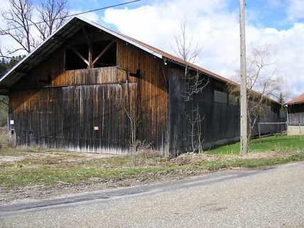 Façade antérieure de l'atelier vue de trois quarts. © Région Bourgogne-Franche-Comté, Inventaire du patrimoine