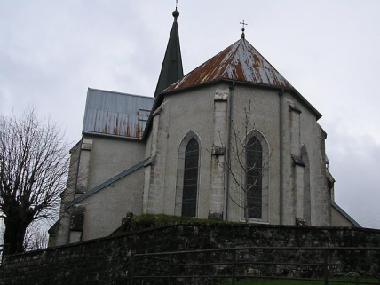 Vue de l'abside et du bras sud du transept. © Région Bourgogne-Franche-Comté, Inventaire du patrimoine