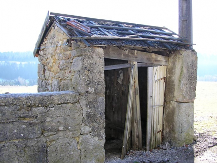 Les toilettes extérieures. © Région Bourgogne-Franche-Comté, Inventaire du patrimoine