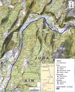 Carte et schéma de localisation des ouvrages : de Molinges à Arbent. Carte topographique, IGN, 2000, dalles F085-052 et F086-052, échelle 1:48 000. Scan 25, licence n° 2008/CISE/2968. © Région Bourgogne-Franche-Comté, Inventaire du patrimoine Carte et schéma de localisation des ouvrages : de Molinges à Arbent. Carte topographique, IGN, 2000, dalles F085-052 et F086-052, échelle 1:48 000. Scan 25, licence n° 2008/CISE/2968. © Région Bourgogne-Franche-Comté, Inventaire du patrimoine