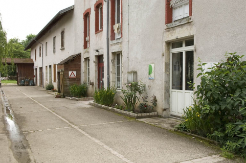 Façade nord vue de trois quarts droite. © Région Bourgogne-Franche-Comté, Inventaire du patrimoine Façade nord vue de trois quarts droite. © Région Bourgogne-Franche-Comté, Inventaire du patrimoine