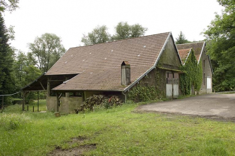 Vue d'ensemble depuis le nord. © Région Bourgogne-Franche-Comté, Inventaire du patrimoine Vue d'ensemble depuis le nord. © Région Bourgogne-Franche-Comté, Inventaire du patrimoine