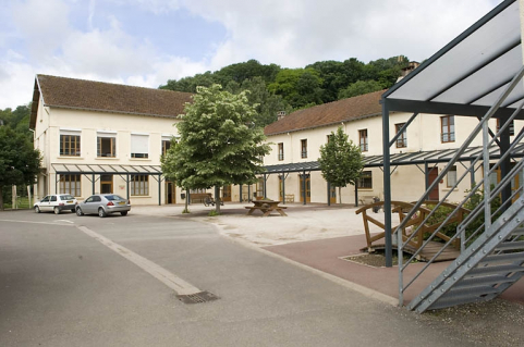 Ferme et orphelinat. Vue depuis l'est. © Région Bourgogne-Franche-Comté, Inventaire du patrimoine