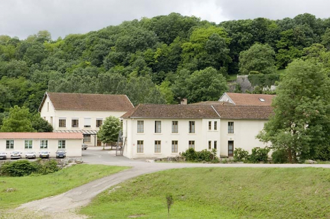 Vue d'ensemble depuis l'est. © Région Bourgogne-Franche-Comté, Inventaire du patrimoine