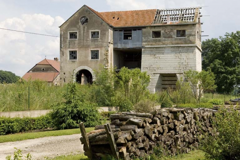 Façade antérieure du haut fourneau. © Région Bourgogne-Franche-Comté, Inventaire du patrimoine
