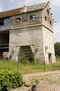 La tour du haut fourneau vue de trois quarts. © Région Bourgogne-Franche-Comté, Inventaire du patrimoine