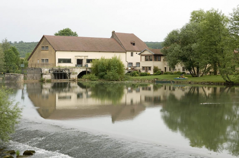 Vue d'ensemble depuis le sud-est. © Région Bourgogne-Franche-Comté, Inventaire du patrimoine