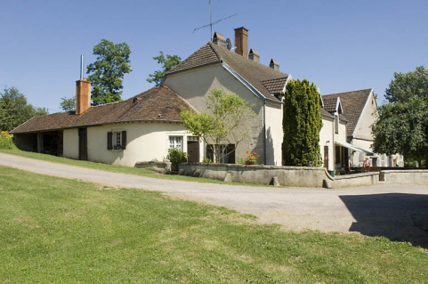 Vue d'ensemble depuis le nord-ouest. © Région Bourgogne-Franche-Comté, Inventaire du patrimoine