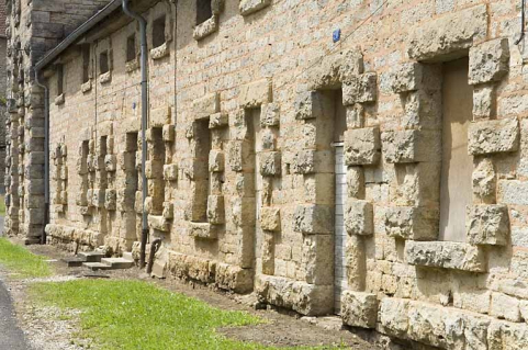Logement ouvrier ouest. Détail de la façade. © Région Bourgogne-Franche-Comté, Inventaire du patrimoine