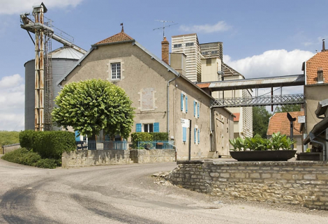 Silos et magasin industriel. © Région Bourgogne-Franche-Comté, Inventaire du patrimoine