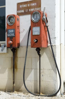 Poste de distribution d'essence. © Région Bourgogne-Franche-Comté, Inventaire du patrimoine