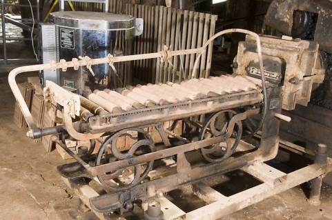 Chariot découpeur de la mouleuse-étireuse. © Région Bourgogne-Franche-Comté, Inventaire du patrimoine