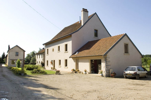 Vue d'ensemble depuis le nord-ouest. © Région Bourgogne-Franche-Comté, Inventaire du patrimoine