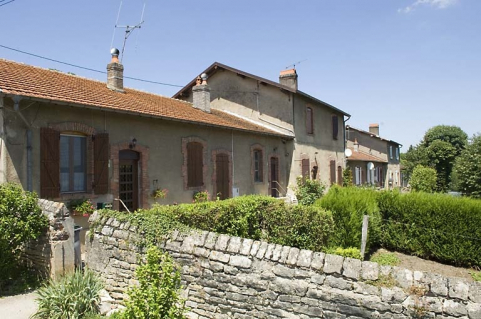 Logements ouvriers contigus. Vue depuis le sud-est. © Région Bourgogne-Franche-Comté, Inventaire du patrimoine