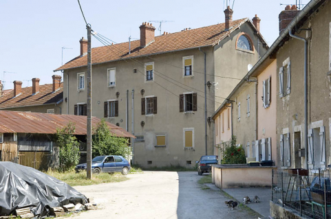 Façade ouest du logement ouvrier sur cour. © Région Bourgogne-Franche-Comté, Inventaire du patrimoine