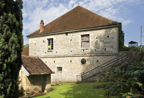 Façade ouest du haut fourneau. © Région Bourgogne-Franche-Comté, Inventaire du patrimoine Façade ouest du haut fourneau. © Région Bourgogne-Franche-Comté, Inventaire du patrimoine