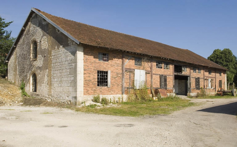 Magasin industriel vu de trois quarts. © Région Bourgogne-Franche-Comté, Inventaire du patrimoine Magasin industriel vu de trois quarts. © Région Bourgogne-Franche-Comté, Inventaire du patrimoine