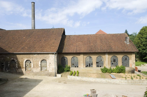Façade est de l'atelier de fonderie. © Région Bourgogne-Franche-Comté, Inventaire du patrimoine Façade est de l'atelier de fonderie. © Région Bourgogne-Franche-Comté, Inventaire du patrimoine