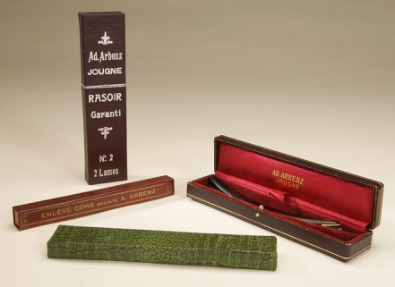 Rasoir droit à main et enlève-cor Arbenz (musée de Jougne). © Région Bourgogne-Franche-Comté, Inventaire du patrimoine