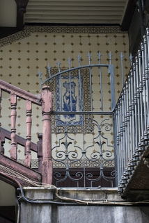 Escalier à cage ouverte : détail d'une partie en ferronnerie. © Région Bourgogne-Franche-Comté, Inventaire du Patrimoine