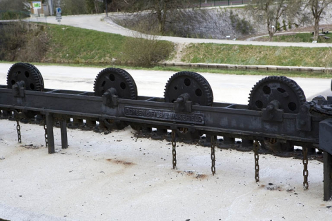 Détail des engrenages du système de levage des portes (?). © Région Bourgogne-Franche-Comté, Inventaire du patrimoine