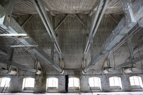 Charpente de l'atelier de préparation de la pâte. Vue transversale. © Région Bourgogne-Franche-Comté, Inventaire du patrimoine