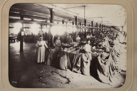 L'atelier de triage des chiffons. © Région Bourgogne-Franche-Comté, Inventaire du patrimoine