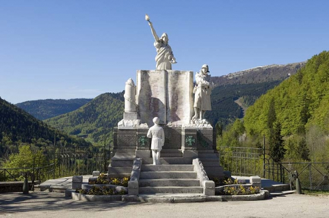 Vue générale de face. © Région Bourgogne-Franche-Comté, Inventaire du patrimoine