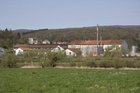 La papeterie depuis la rive gauche du Doubs. © Région Bourgogne-Franche-Comté, Inventaire du patrimoine