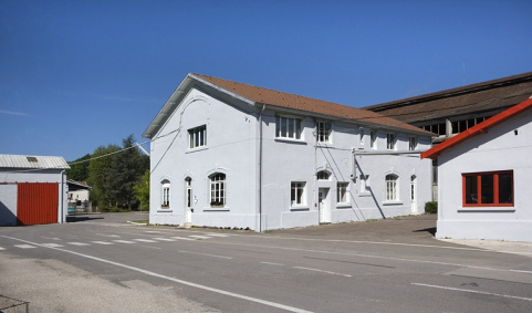 Bureaux. Vue de trois quarts droite. © Région Bourgogne-Franche-Comté, Inventaire du patrimoine