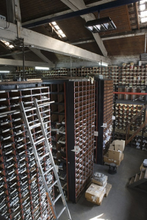 Magasin de stockage de pièces détachées. Vue intérieure. © Région Bourgogne-Franche-Comté, Inventaire du patrimoine