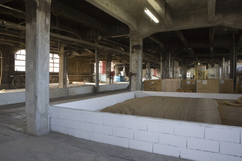 Atelier de trituration. Partie est (second étage). © Région Bourgogne-Franche-Comté, Inventaire du patrimoine