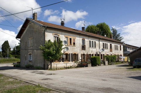 Cité ouvrière. Façade postérieure du logement situé 19 au 25 rue Weibel. © Région Bourgogne-Franche-Comté, Inventaire du patrimoine