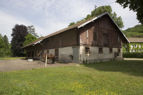 Ecurie. Vue de trois quarts droite. © Région Bourgogne-Franche-Comté, Inventaire du patrimoine