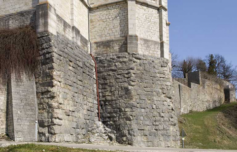 Enceinte est. © Région Bourgogne-Franche-Comté, Inventaire du patrimoine