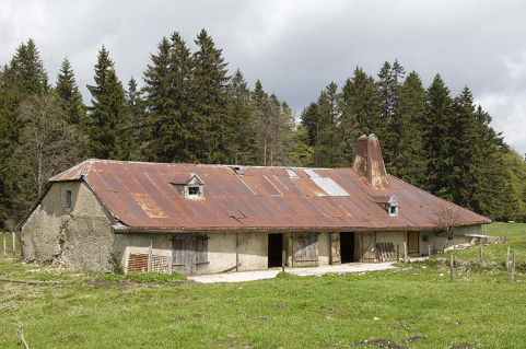Vue générale de trois quart gauche. © Région Bourgogne-Franche-Comté, Inventaire du patrimoine