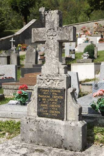 Tombeau de la famille Grenon (non étudié). © Région Bourgogne-Franche-Comté, Inventaire du patrimoine Tombeau de la famille Grenon (non étudié). © Région Bourgogne-Franche-Comté, Inventaire du patrimoine