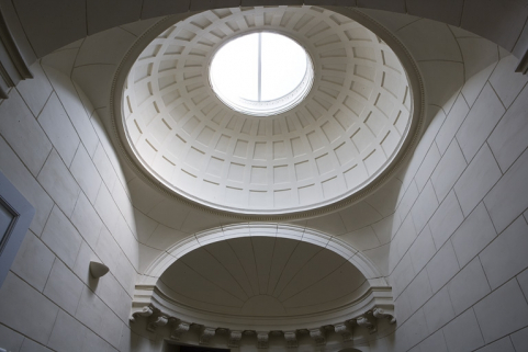 Couvrement de l'escalier : détail de la coupole et d'une demi-coupole. © Région Bourgogne-Franche-Comté, Inventaire du Patrimoine