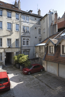 Façade postérieure du logis principal sur rue, partie droite. © Région Bourgogne-Franche-Comté, Inventaire du Patrimoine