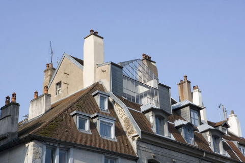 Toiture : détail de la verrière de l'atelier d'artiste, de trois quarts gauche. © Région Bourgogne-Franche-Comté, Inventaire du Patrimoine