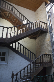 Détail de l'escalier à cage ouverte du logis secondaire. © Région Bourgogne-Franche-Comté, Inventaire du Patrimoine