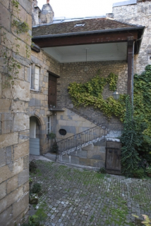 Vue d'ensemble de l'escalier exérieur, de face. © Région Bourgogne-Franche-Comté, Inventaire du Patrimoine