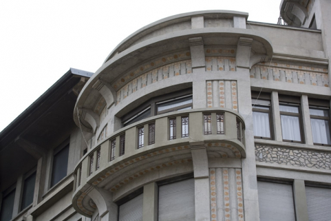 Corps d'entrée : partie supérieure de la travée de raccordement gauche. © Région Bourgogne-Franche-Comté, Inventaire du patrimoine Corps d'entrée : partie supérieure de la travée de raccordement gauche. © Région Bourgogne-Franche-Comté, Inventaire du patrimoine