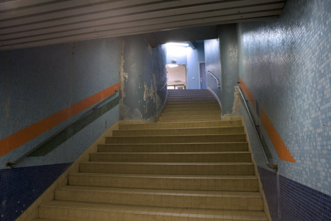 Tunnel sous l'avenue Clemenceau : escalier côté externat. © Région Bourgogne-Franche-Comté, Inventaire du patrimoine Tunnel sous l'avenue Clemenceau : escalier côté externat. © Région Bourgogne-Franche-Comté, Inventaire du patrimoine