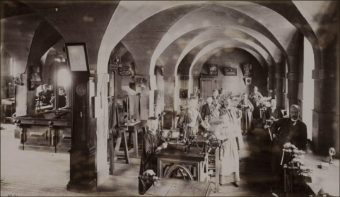 Année scolaire 1898-1899. Classe d'outillage. © Région Bourgogne-Franche-Comté, Inventaire du patrimoine Année scolaire 1898-1899. Classe d'outillage. © Région Bourgogne-Franche-Comté, Inventaire du patrimoine