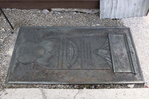 Vue d'ensemble de la dalle de fonte. © Région Bourgogne-Franche-Comté, Inventaire du patrimoine