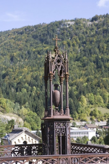 Tombeau d'Eugénie Girod : baldaquin et urne. © Région Bourgogne-Franche-Comté, Inventaire du patrimoine