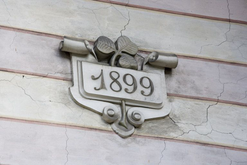 Elévation antérieure : date portée. © Région Bourgogne-Franche-Comté, Inventaire du patrimoine