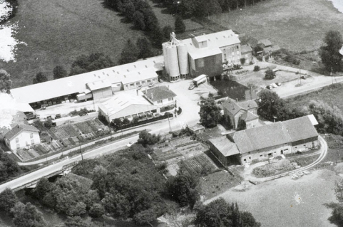 Vue aérienne de la société Jacquot. © Région Bourgogne-Franche-Comté, Inventaire du patrimoine Vue aérienne de la société Jacquot. © Région Bourgogne-Franche-Comté, Inventaire du patrimoine